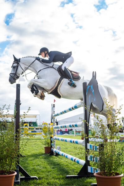 Denise Svensson gewann 2019 als erste Frau das Springen der Klasse S*** und damit den Großen Preis von Lübzer Pils. © Daniel Brügmann Denise Svensson gewann 2019 als erste Frau das Springen der Klasse S*** und damit den Großen Preis von Lübzer Pils. © Daniel Brügmann